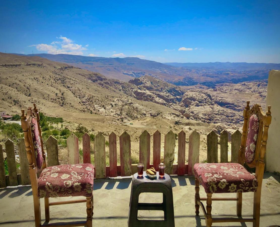 Petra Nefnaf Hostel Wadi Musa Exterior photo