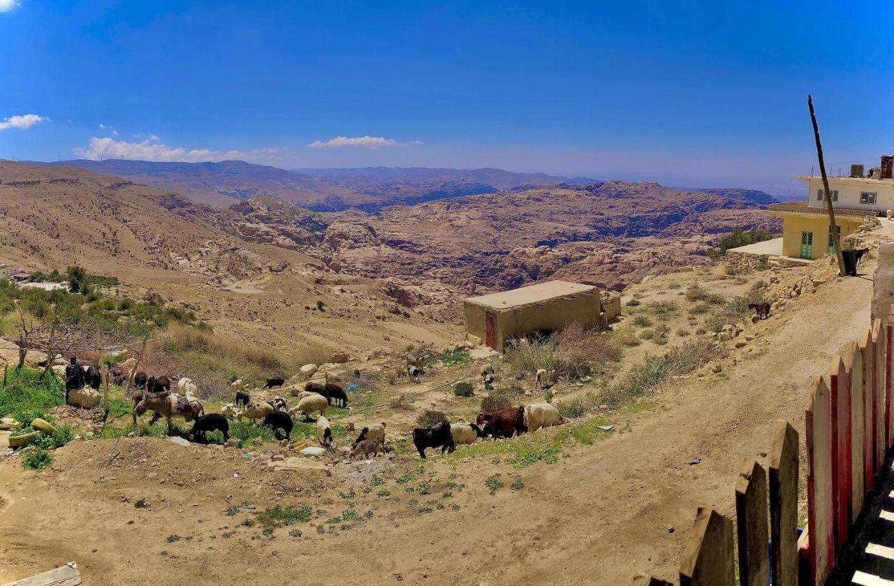 Petra Nefnaf Hostel Wadi Musa Exterior photo