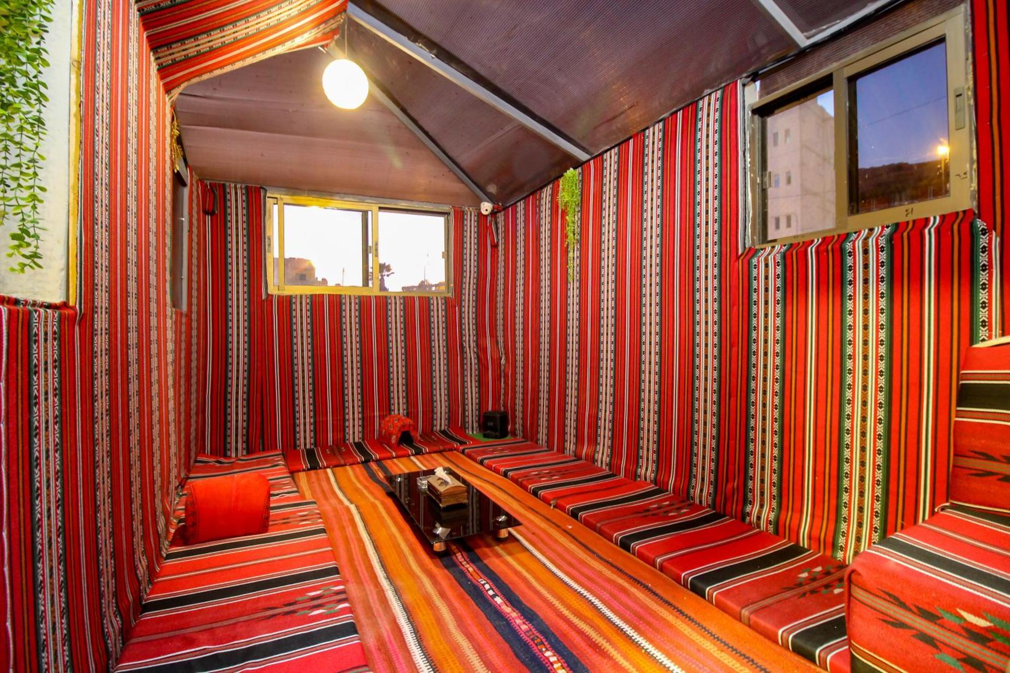 Petra Nefnaf Hostel Wadi Musa Exterior photo